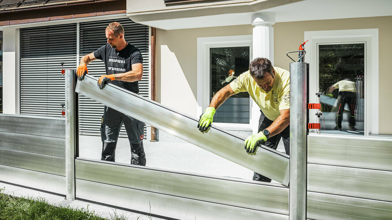 Temporary flood defense barriers installed by Flood Safe Solution in St. Petersburg, near me